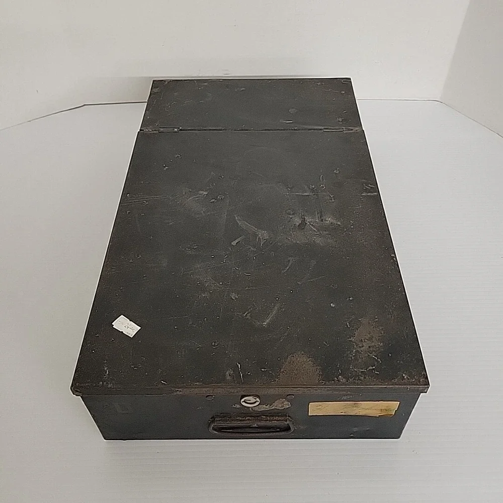 Vintage Metal Strongbox‎ Bank Safe Deposit File Cabinet Box